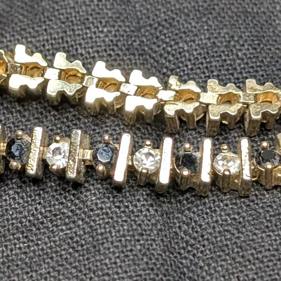 Gold-Tone Bracelet with Sparkling Accents – Size 7.75" - Picture 2 of 6